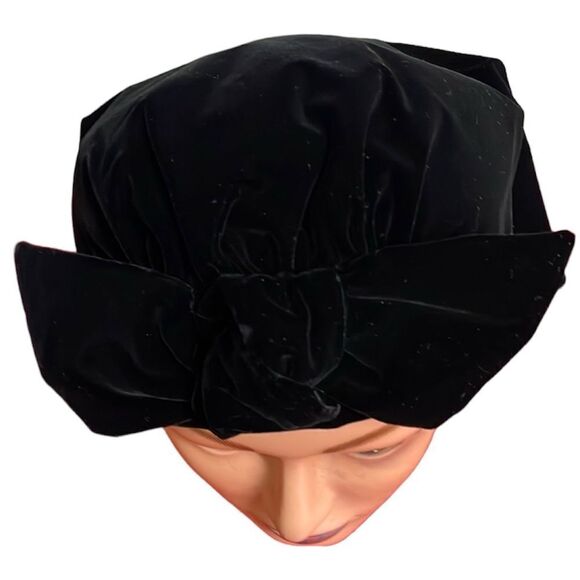 **Host Pick** VTG Yves Saint Laurent Velvet Beret Hat with Bow Circa 1960 - Picture 2 of 16